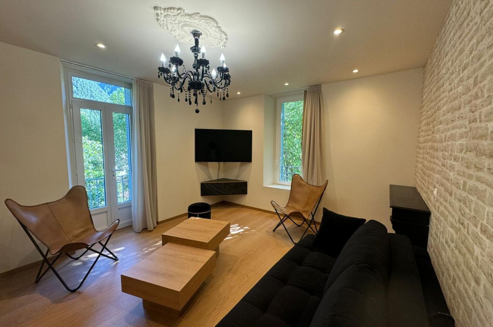 Belle Fleur - 6 - Capacite D'accueil De 2 A 8 Personnes * Château-Ville-Vieille