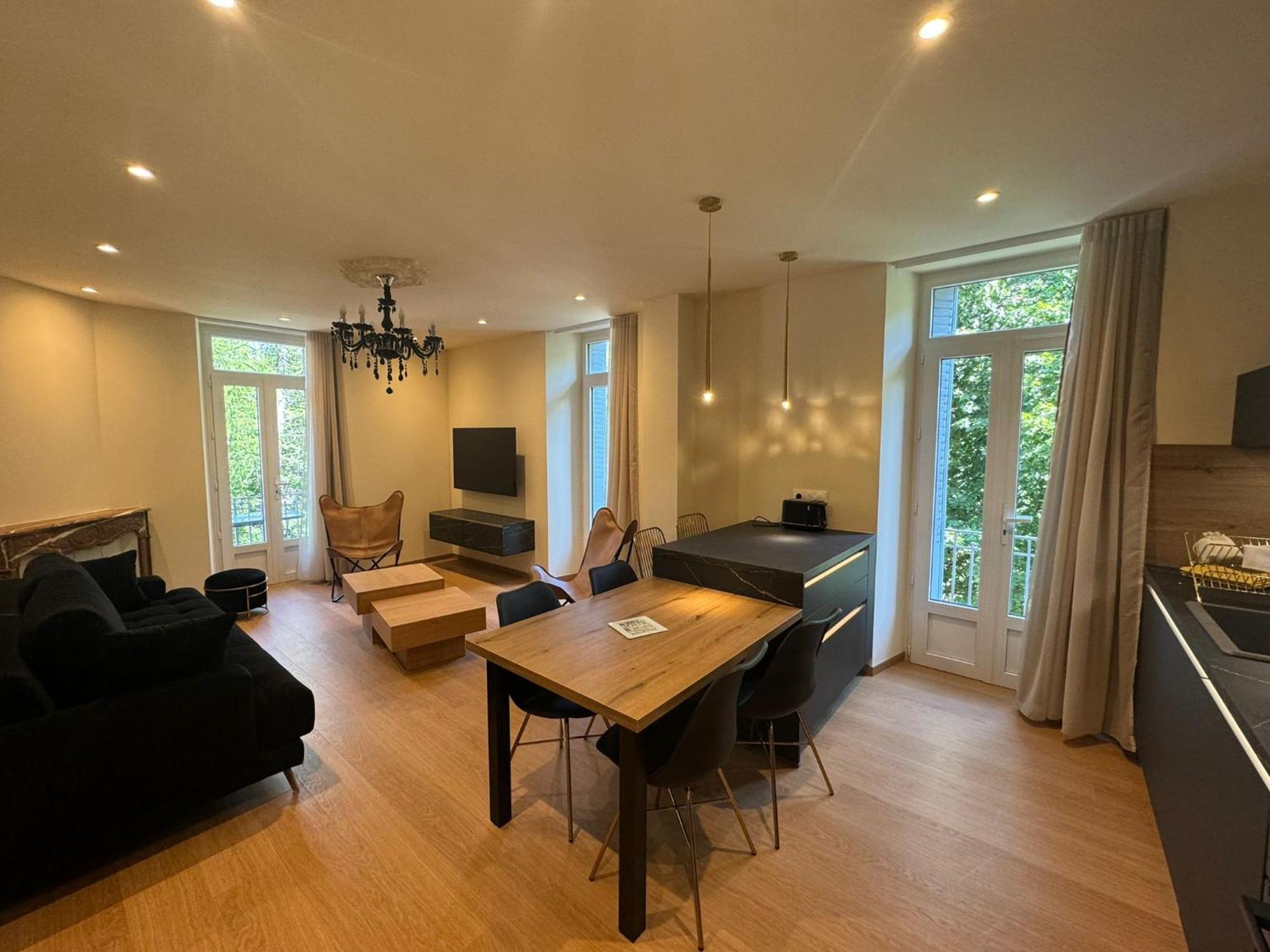 Belle Fleur - 6 - Capacite D'accueil De 2 A 8 Personnes Château-Ville-Vieille