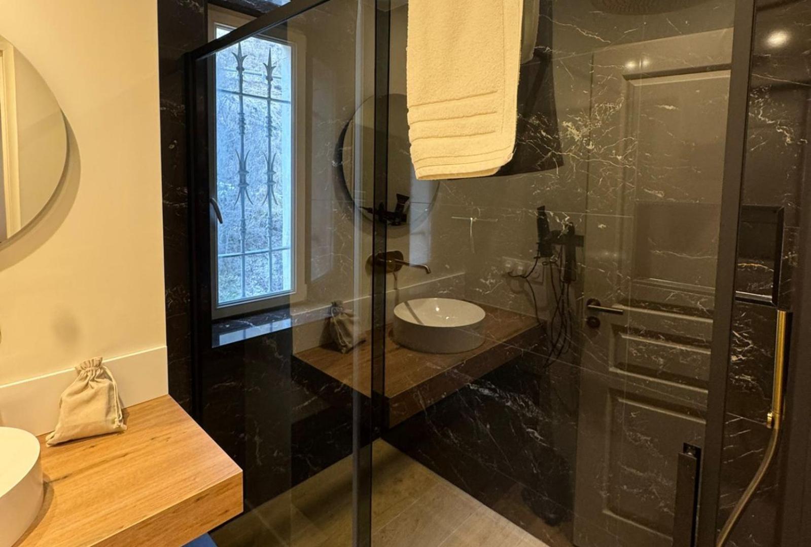 Appartement Belle Fleur - 6 - Capacite D'accueil De 2 A 8 Personnes Château-Ville-Vieille